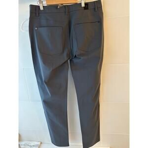 Vuori men’s pant size 32